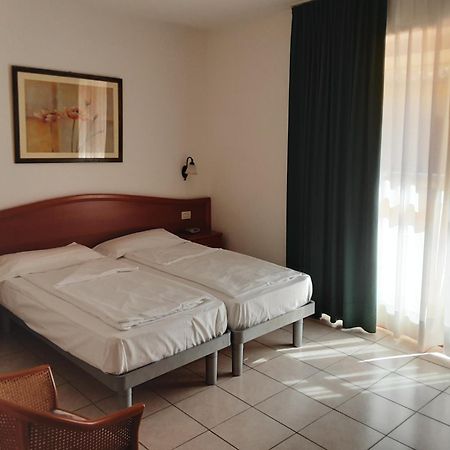 Hotel Florida ليمونِ سول غاردا المظهر الخارجي الصورة
