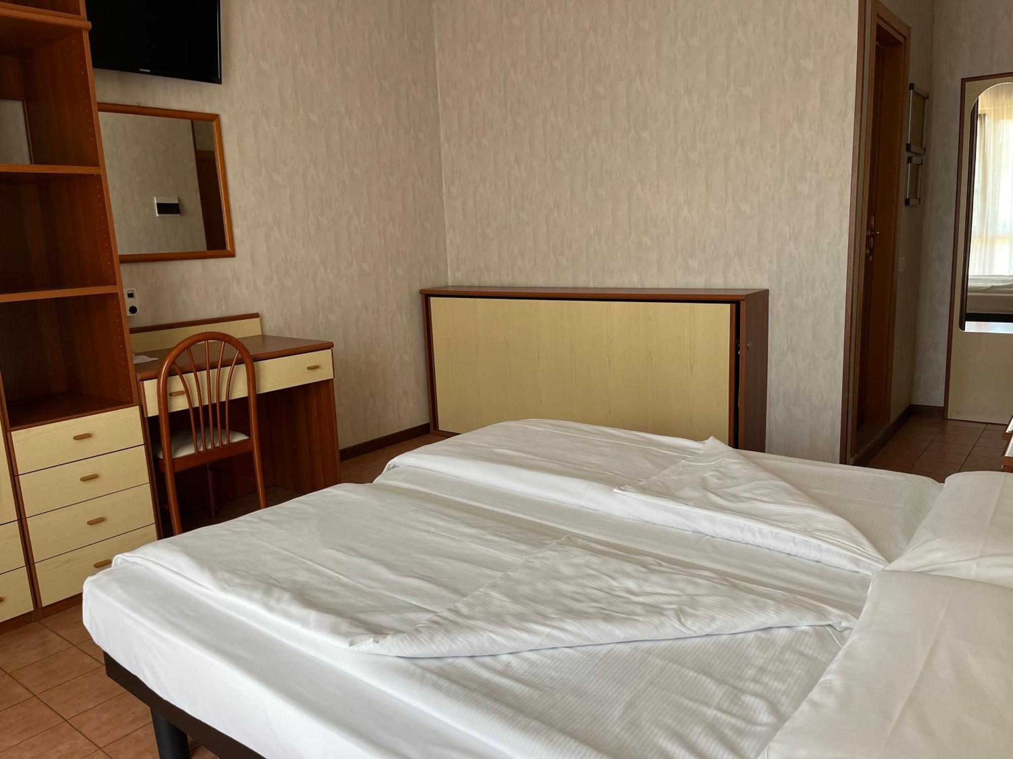 Hotel Florida ليمونِ سول غاردا المظهر الخارجي الصورة