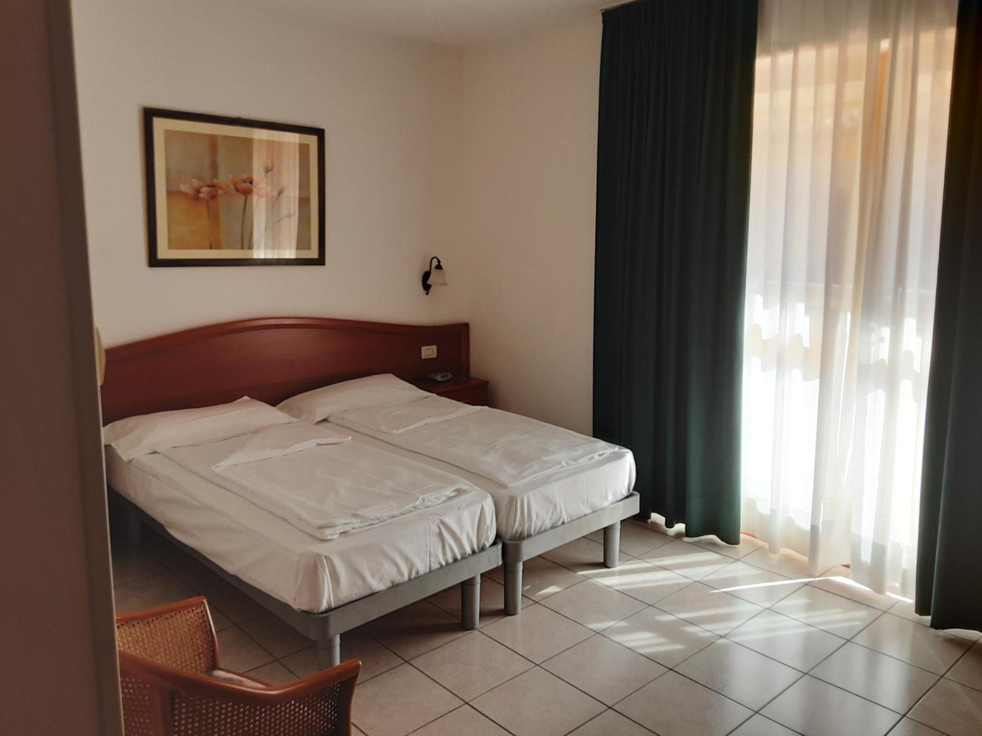 Hotel Florida ليمونِ سول غاردا المظهر الخارجي الصورة