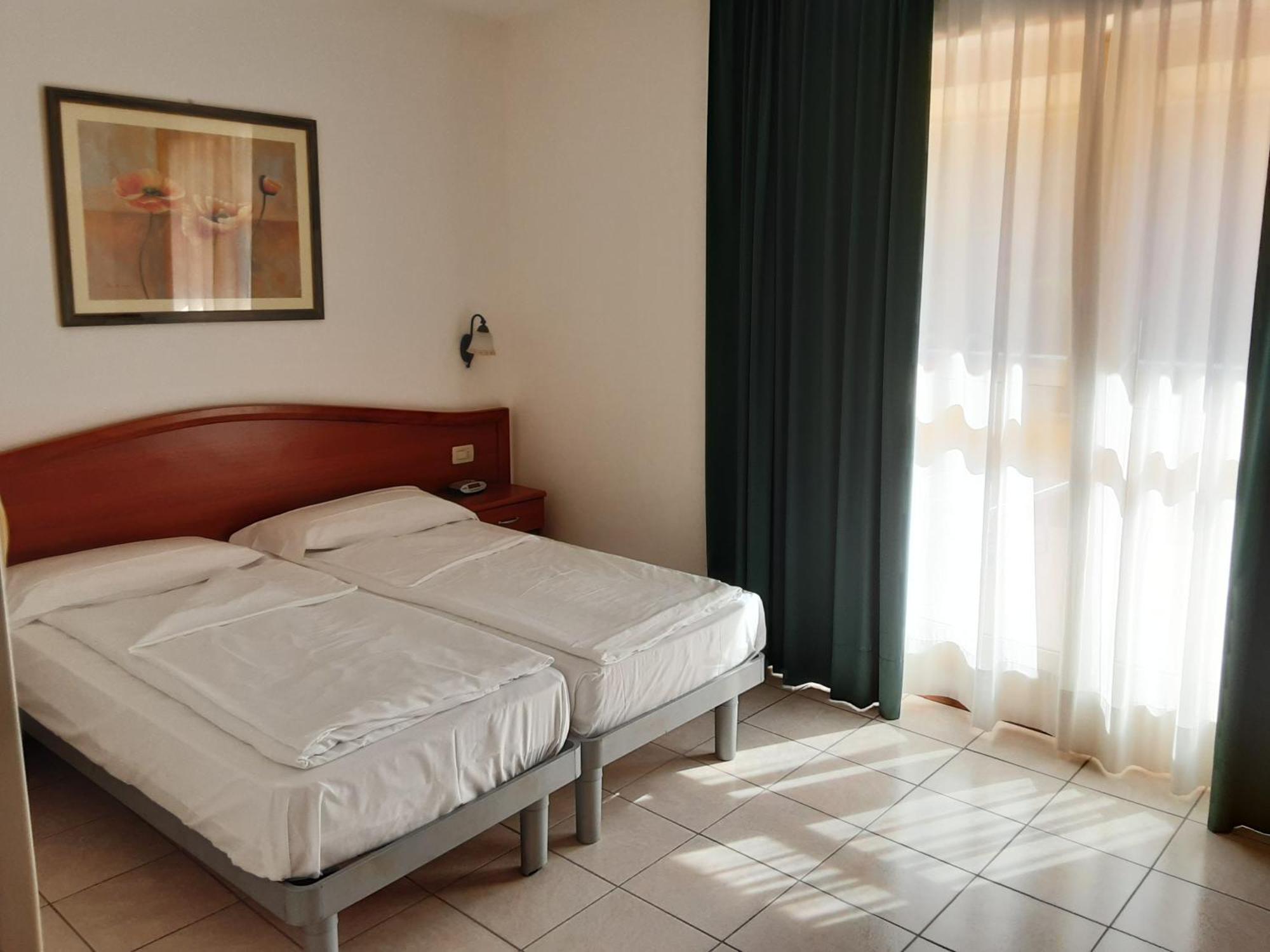 Hotel Florida ليمونِ سول غاردا المظهر الخارجي الصورة